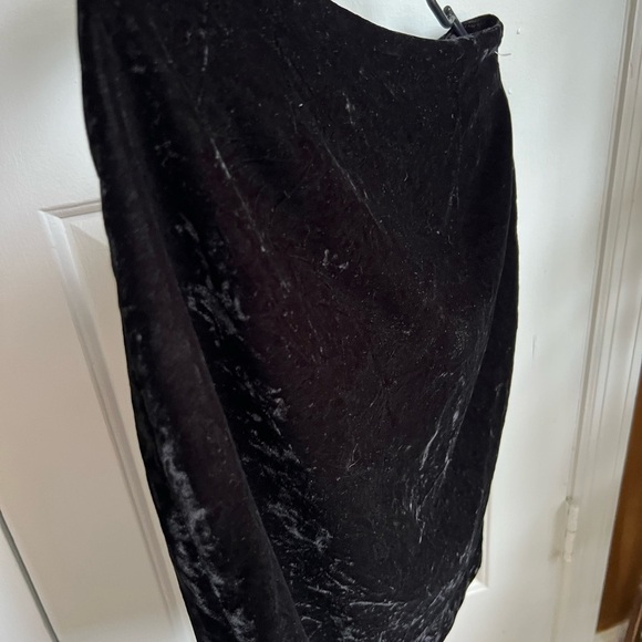 Liz Claiborne Black Velvet Pencil Skirt - Picture 3 of 8